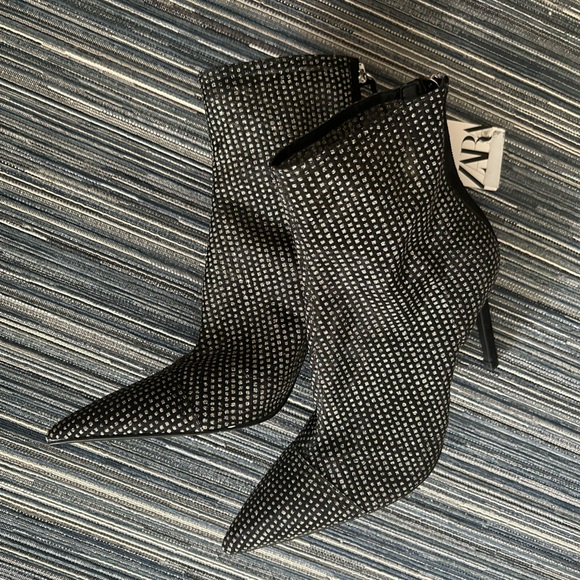 🆕Zara Size 6 Black Mesh Silver Glitter Ankle Booties Pointed Toe - Picture 3 of 8